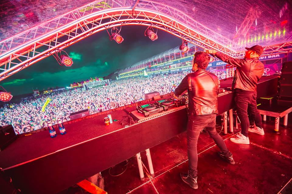 アグレッシブなサウンドで観客を魅了するDJユニット Knife Party（ナイフ・パーティー） block.fm